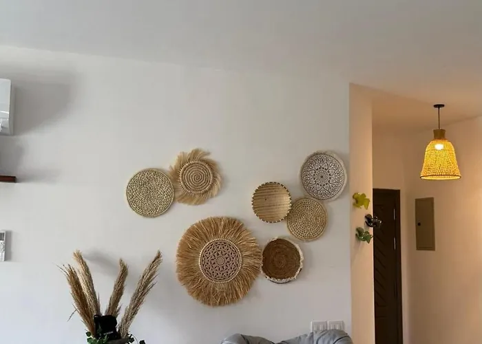 Apartment Stylish Wooden Boho 2br Einbay Direct Pool View