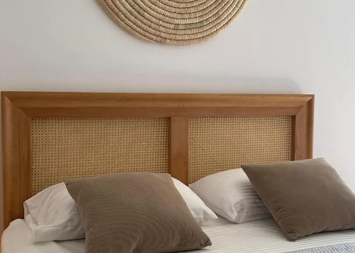 Stylish Wooden Boho 2br Einbay Direct Pool View Apartment *