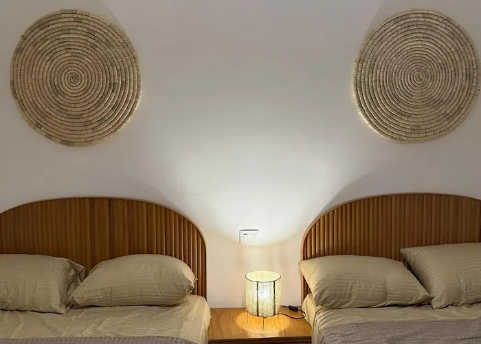 Apartment Stylish Wooden Boho 2br Einbay Direct Pool View