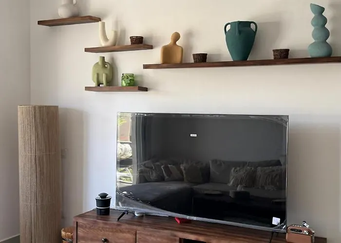 Apartment Stylish Wooden Boho 2br Einbay Direct Pool View *